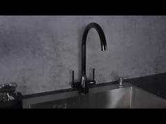 Ervaar de perfecte combinatie van stijl en functie met onze keukenmixer kraan T81073A